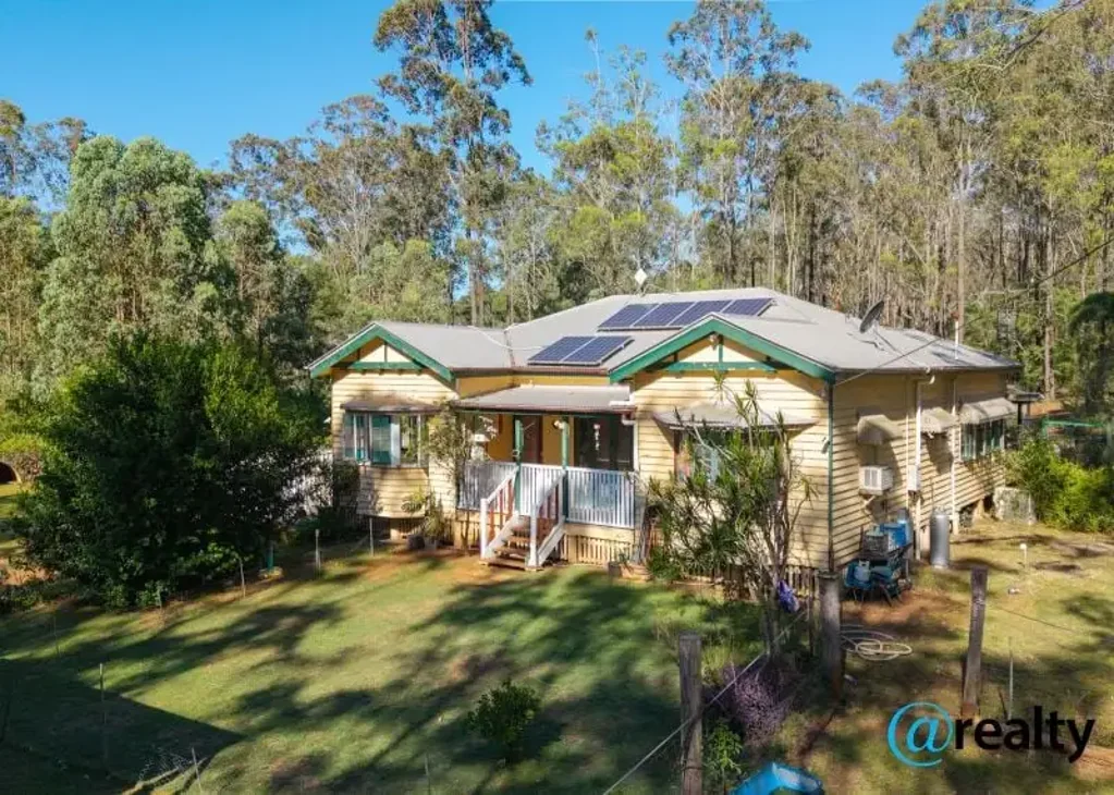 Blackbutt North 4कमरा 9.5 Acres, Large Queenslander, 5 Minutes from Blackbutt!