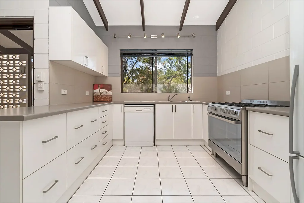8/20 Sommerville Gardens, Parap, NT 820