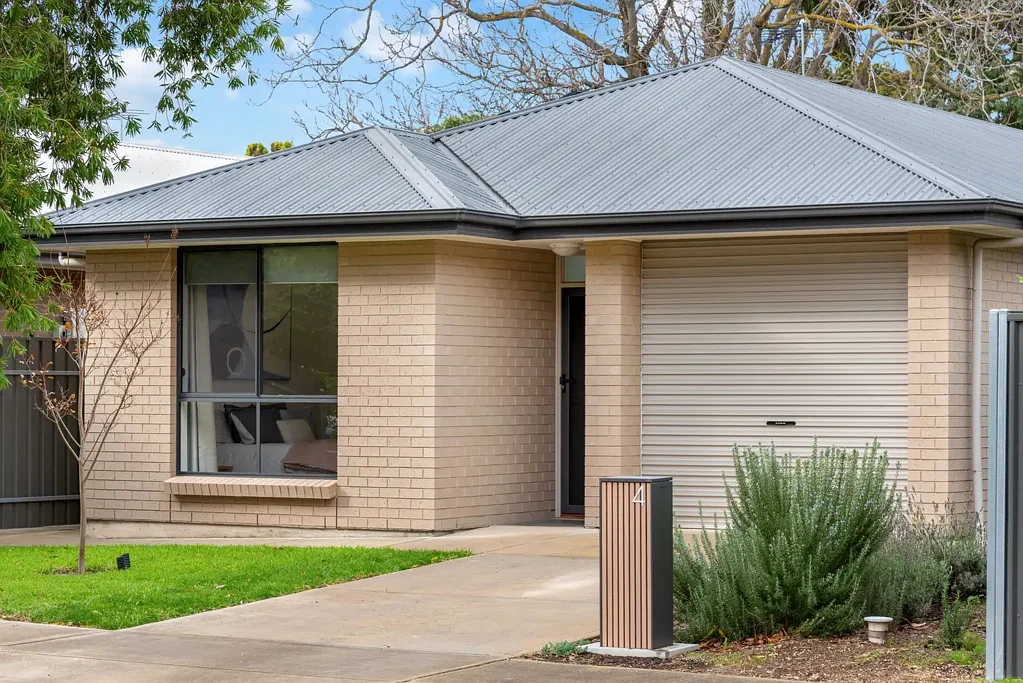 Morphett Vale 3침실 Quietly Positioned, Beautifully Presented