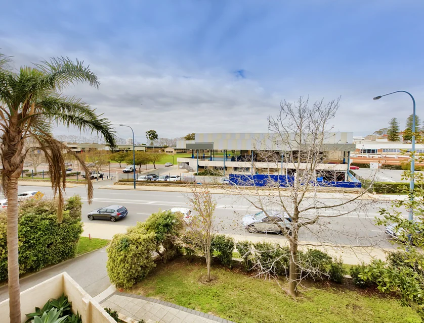 21/375 Stirling Highway, Claremont, North West Perth, 2 rūma, 1 rūma horoi, Apartment