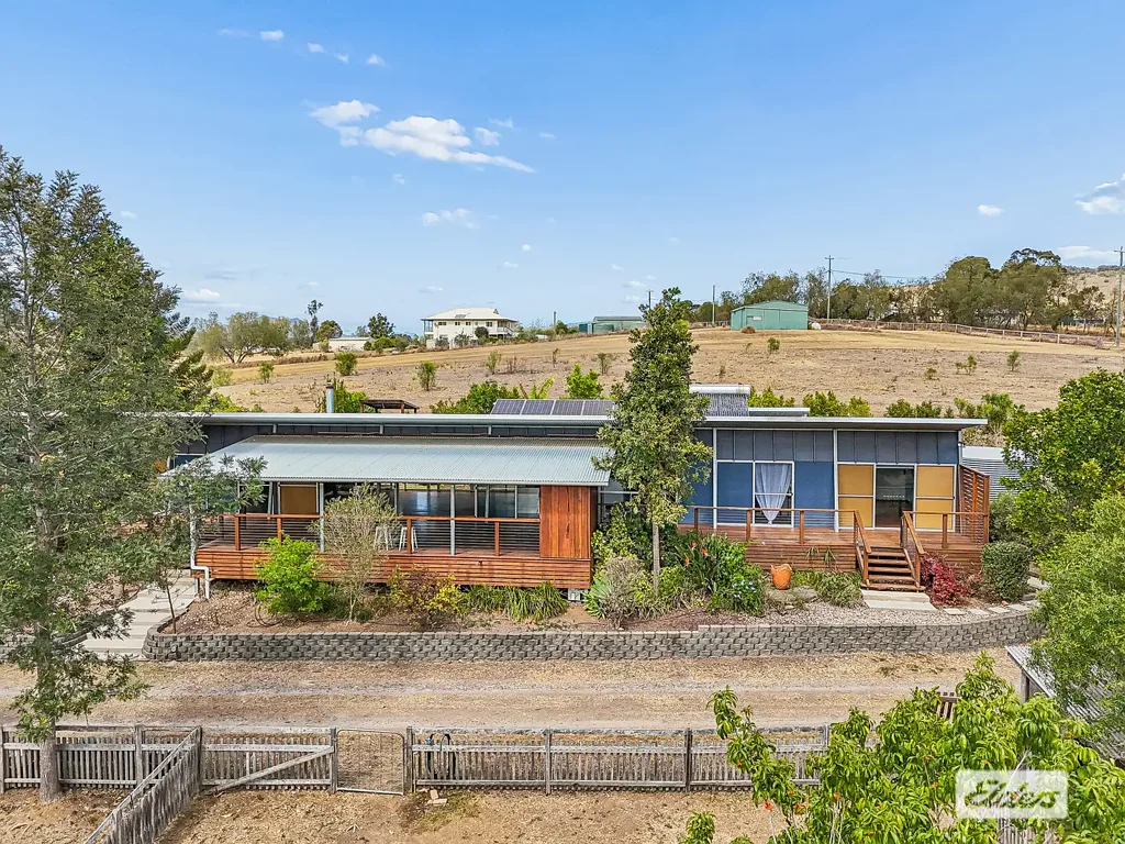 Laidley Creek West 3Phòng ngủ Step Into Spring: Contemporary Living on just under 2.5 Acres