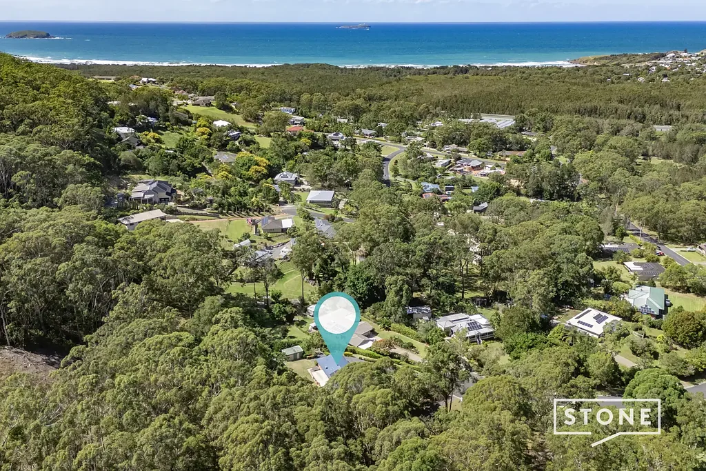 Emerald Beach 4chambre Motivated Sellers. Real Opportunity. End of a Quiet Street in Emerald Beach.