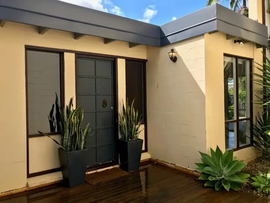 PET FRIENDLY DUPLEX - Quiet Location!