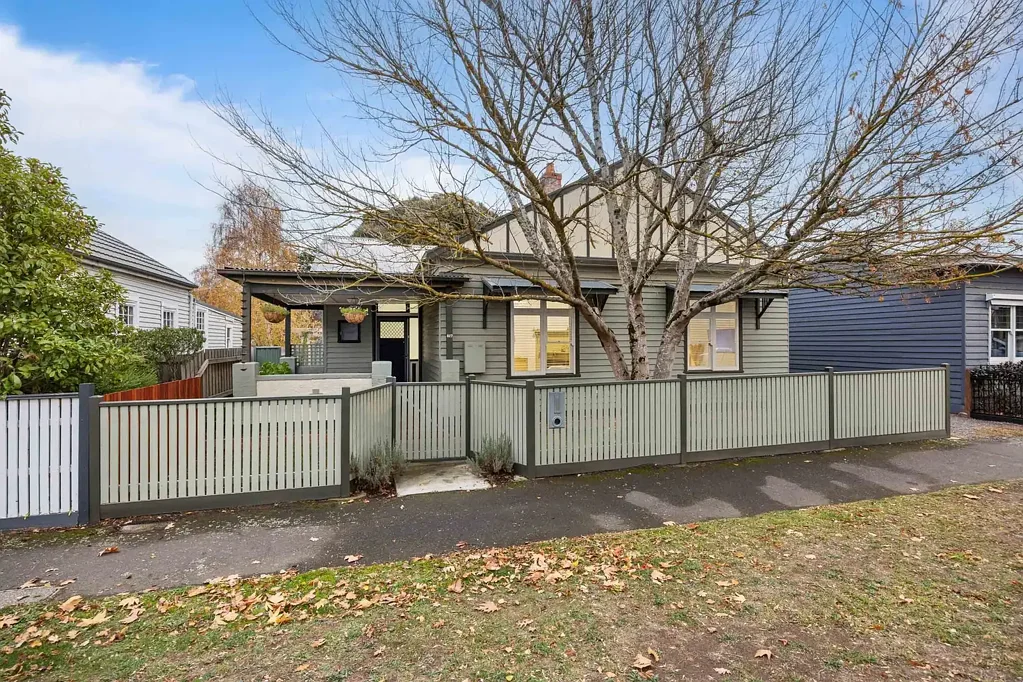 817 Doveton Street North, Soldiers Hill, VIC 3350