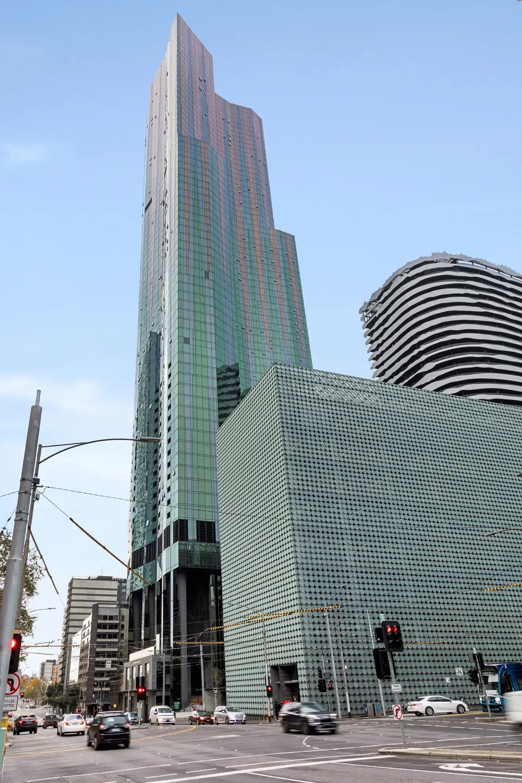 Carlton 1房 墨尔本CBD繁华一房公寓
Miele厨房，朝北阳台
步行至RMIT，大学，市场
25米泳池，健身房
黄金地段投资首选 First National Real Estate Central presents