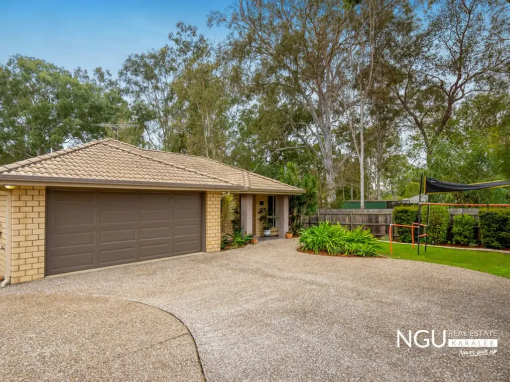 Karana Downs 4ห้องนอน BIG FAMILY HOME In SUPER PRIVATE LOCATION – Walking Distance to School