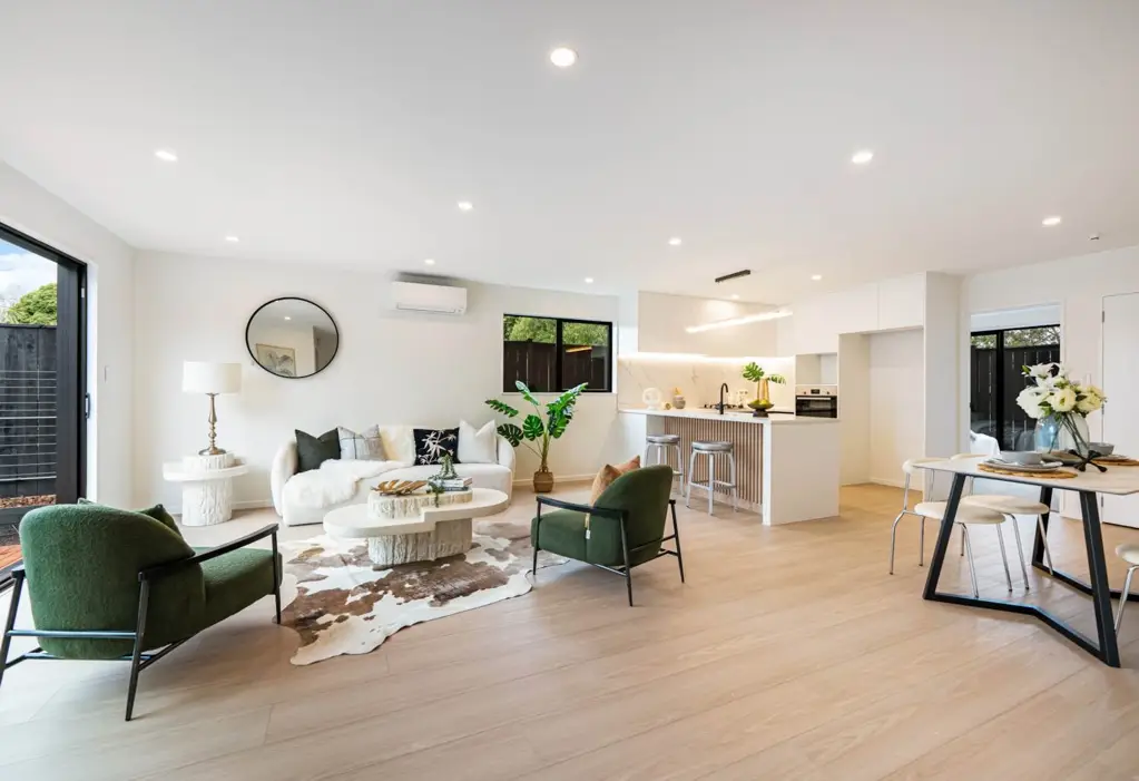 Botany Downs 4chambre Urgent Sale! Submit Any Offer!!