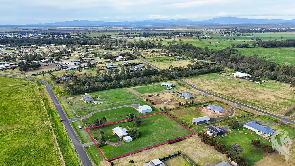 Narrabri 5房  JOIN THE ROCKY CREEK ESTATE FAMILY WITH THIS LOVELY HOME!