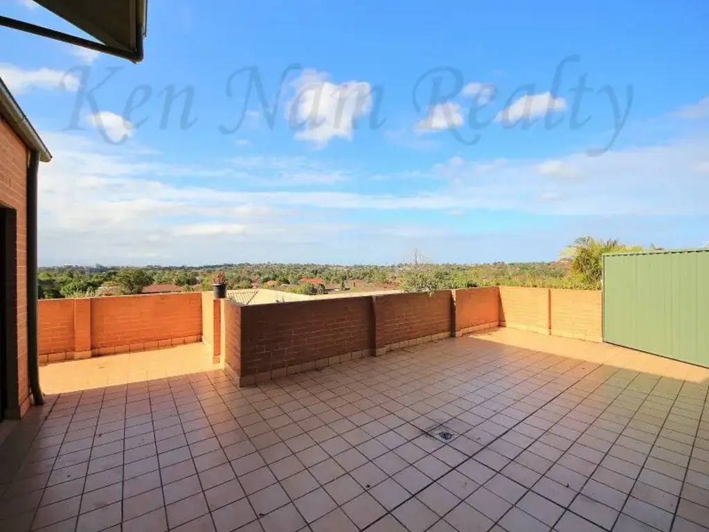 2 Bedroom Penthouse with Large Terrace