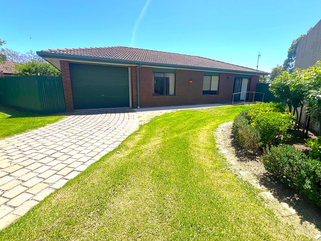 305 Victoria Street, Deniliquin, NSW 2710