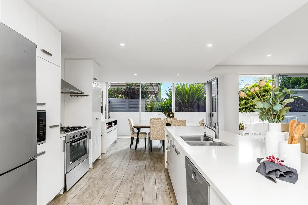 Coolangatta 2chambre LUXURY GROUND FLOOR APARTMENT IN RAINBOW BAY'S EXCLUSIVE 'CIEL'