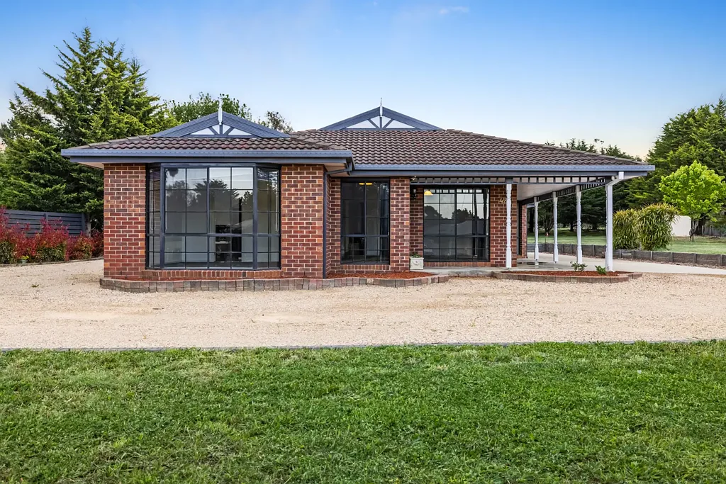 42B Metcalfe Drive, Romsey, VIC 3434