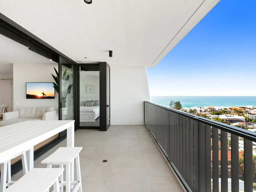 Fully Furnished Apartment with Panoramic Southern Views