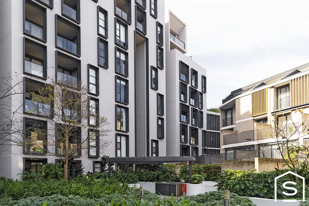 Stunning 2-Bedroom Apartment in the border of Green Square and Prime Zetland Location