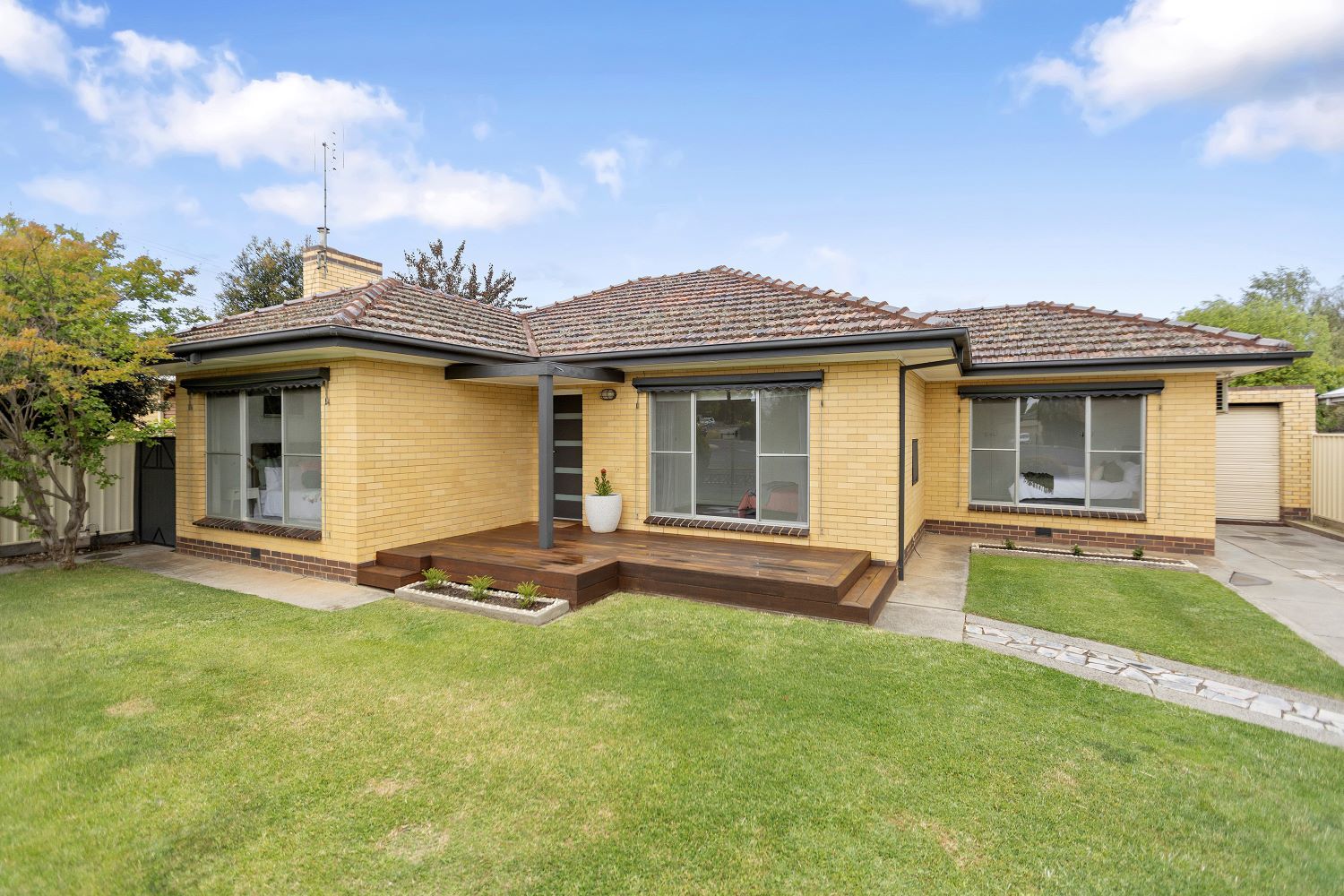 18 CAROLIN ST, FLORA HILL VIC 3550, 0 Schlafzimmer, 0 Badezimmer, House