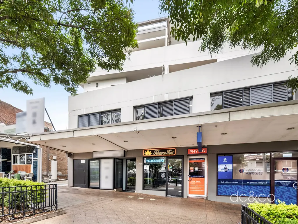 Concord 2 Bedroom Light filled apartment in the heart of Concord's shopping village