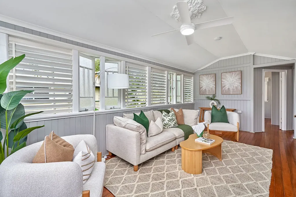 Mooroobool 3Zimmer Classic Queenslander Charm on a Huge 809m² Block