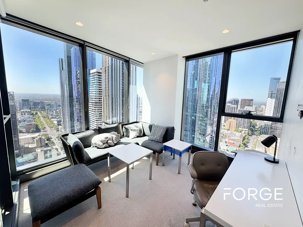North-Facing Sun & Ultimate Convenience at Eporo Tower