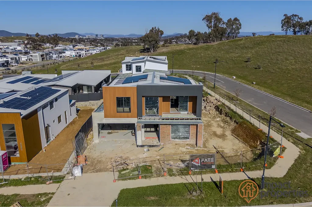 Jacka 4房  Large & Luxurious Home Under Construction - 60% Completed