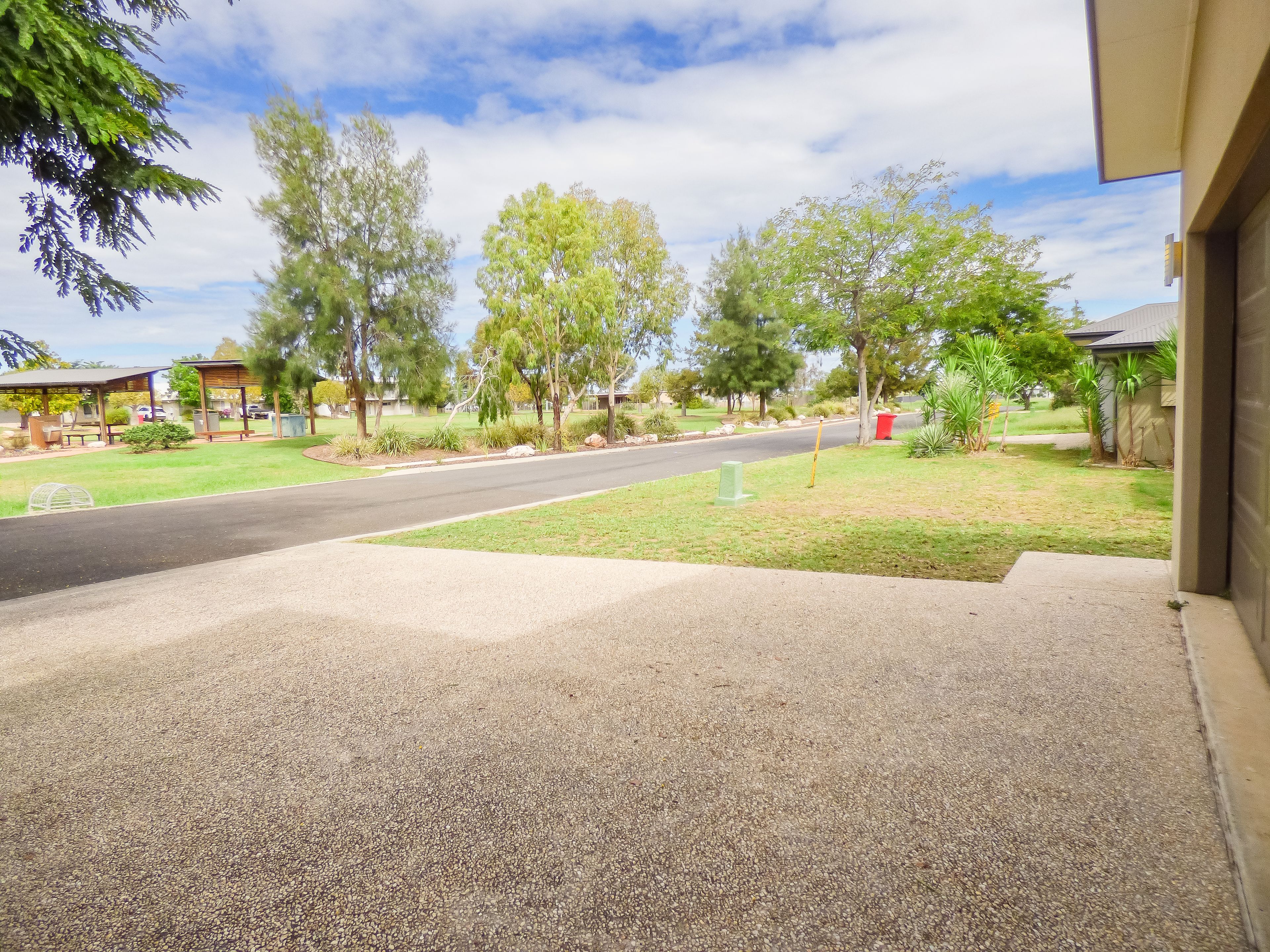 21 LOMANDRA AV, ROMA QLD 4455, 0 habitaciones, 0 baños, House