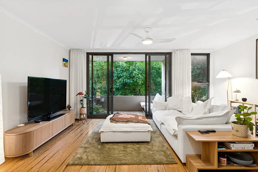 Botany 2 Bedroom Modern North-Facing Split-Level Apartment