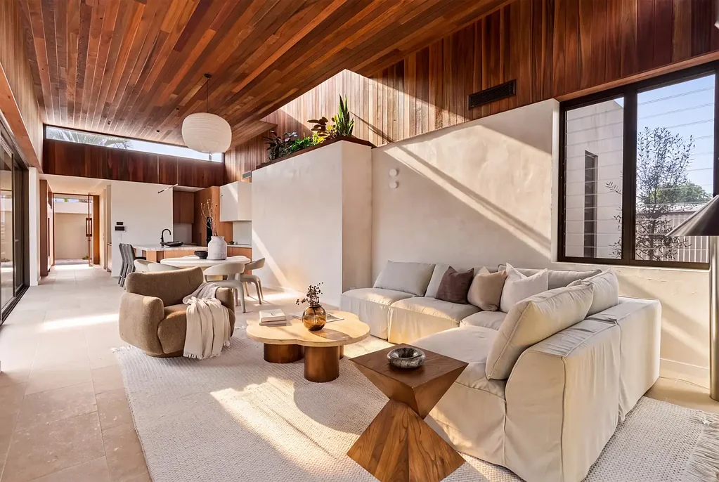 Palm Beach 4房  S O L A N O | Brand New Single Level Luxury Family Home