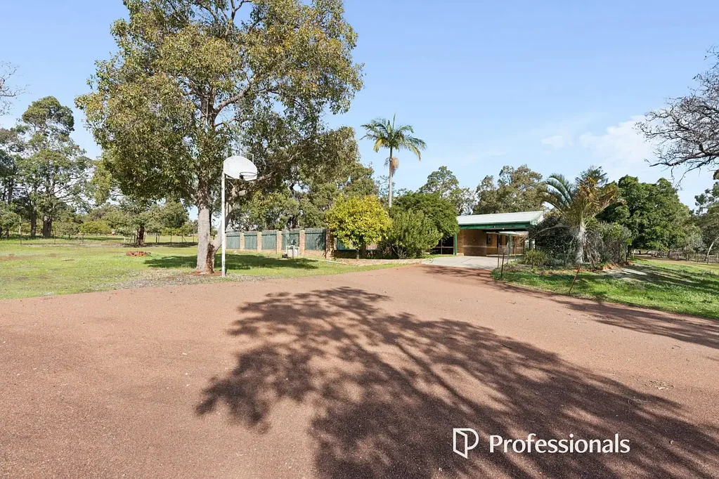 Escape to Your Own Private Oasis in the Bedfordale Hills