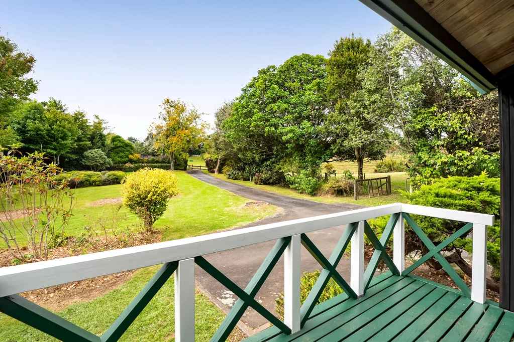 New Plymouth Central 3chambre Stunningly serene surroundings