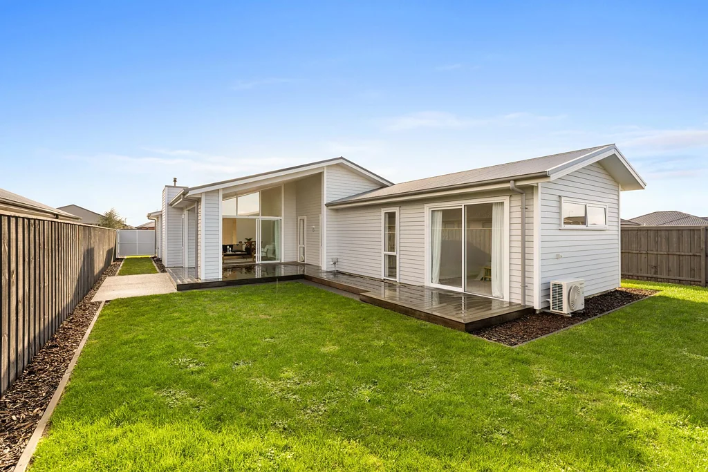 Rolleston 3chambre High Ceilings, Natural Light & Quality Throughout