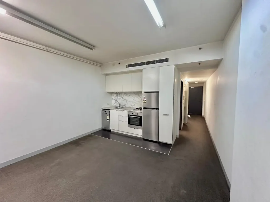 Prime Docklands Location, Stylish One Bedroom One Bathroom Apartment