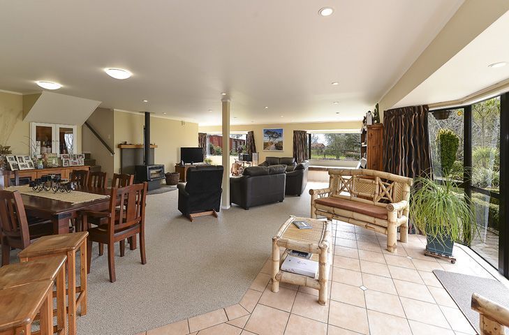 33 Kapukapu Road, Hamurana, Rotorua, 6 Schlafzimmer, 3 Badezimmer