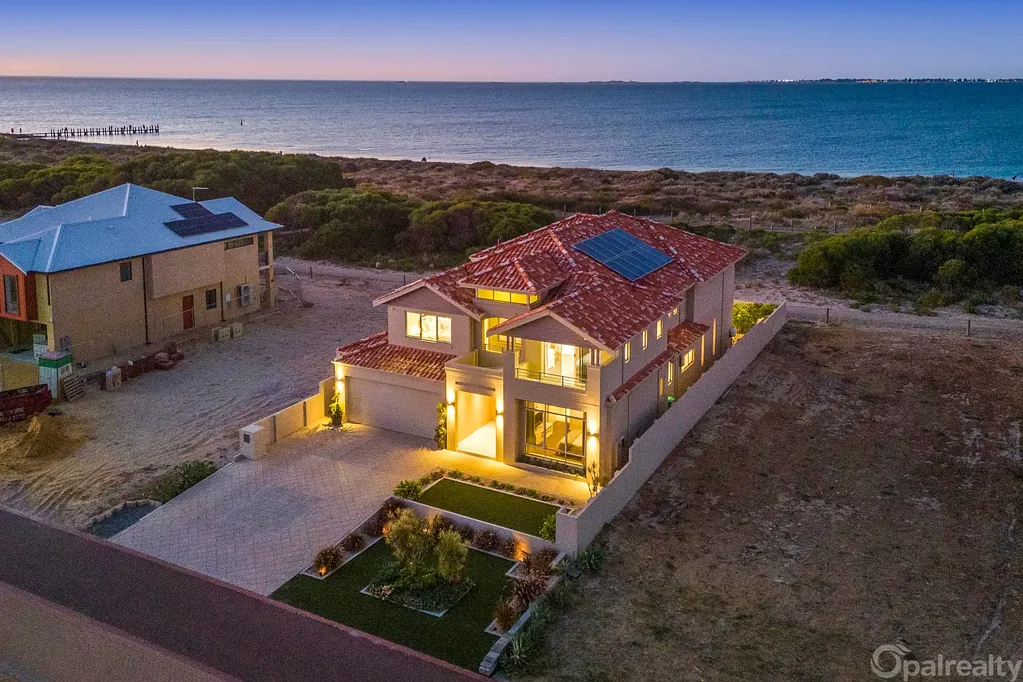 Port Kennedy 4 Bedroom Panoramic ocean luxury in prestigious Kennedy Bay
