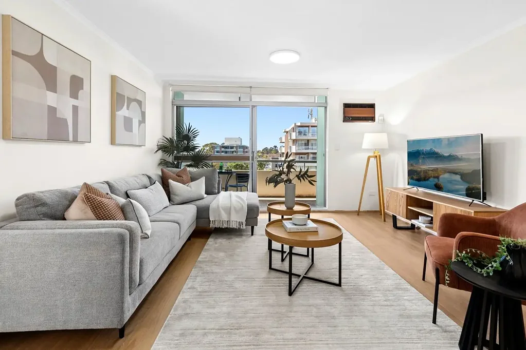 Chatswood 2Moenga Light-filled apartment in the heart of Chatswood