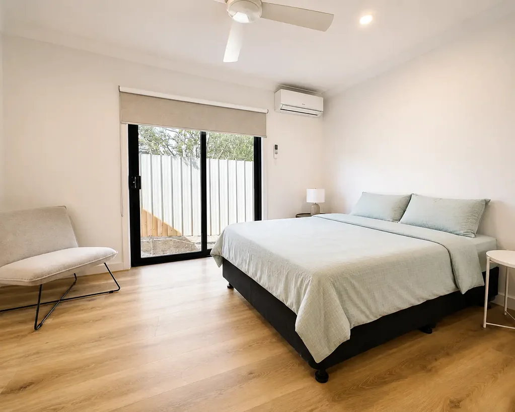 Private Studio with Ensuite & Courtyard - Utilities Included I From $285/week