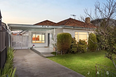 Yarraville 4 Slaapkamer Rare 743 sqm* Opportunity In The Heart Of Yarraville