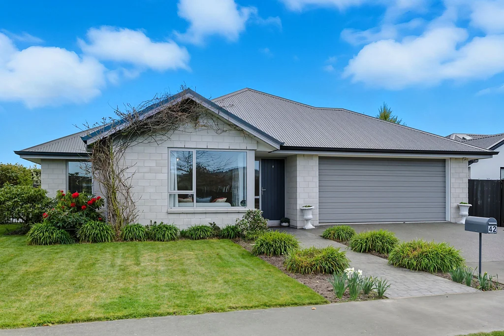 42 Bronco Drive, Aidanfield, Canterbury