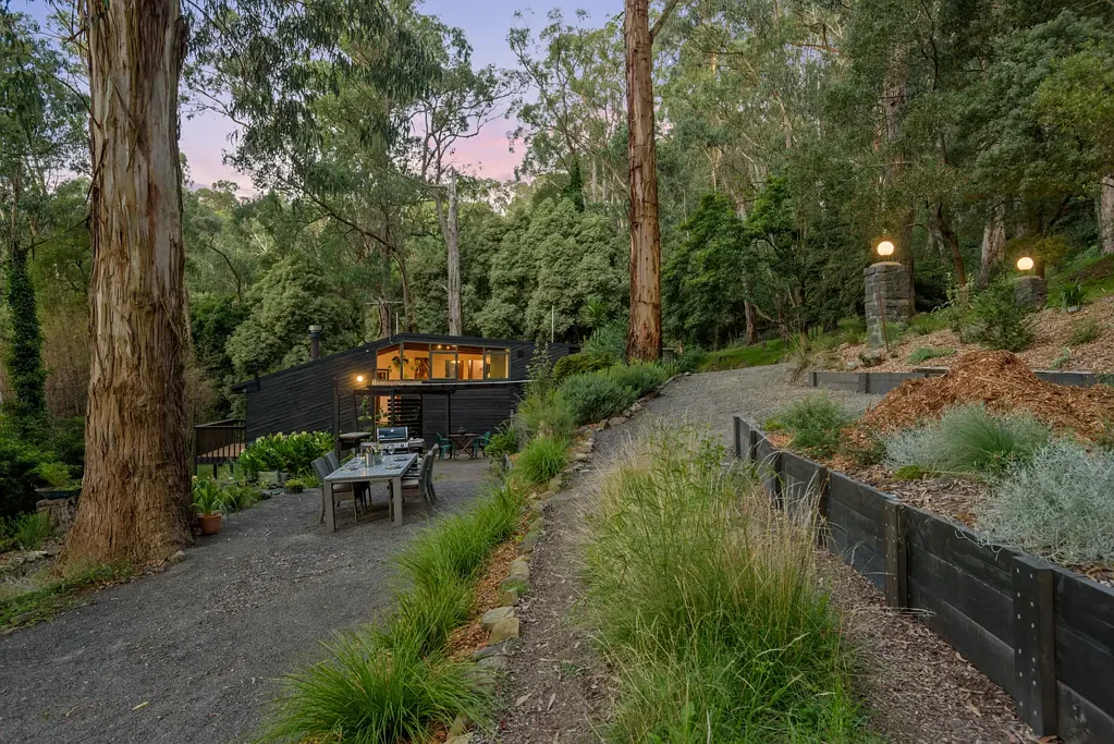 1 Johns Road, Selby, VIC 3159