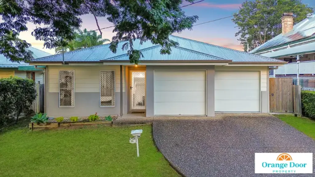 4 Bedroom, 2 Bathroom Brick and Tile Home for Rent in East Ipswich.