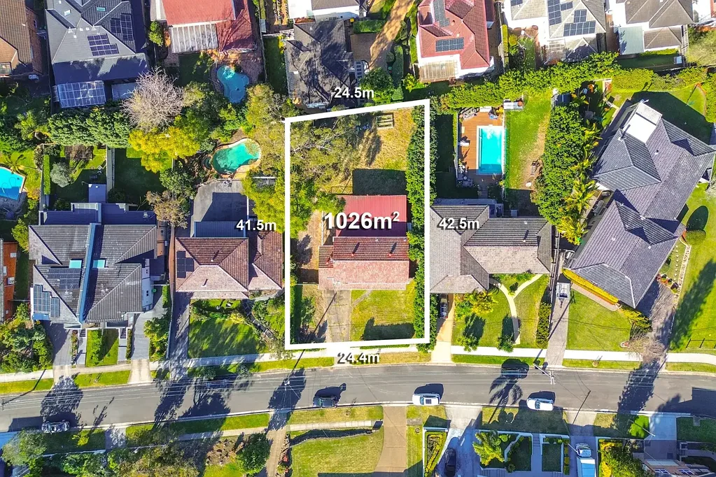 Carlingford 5બેડરૂમ Massive Duplex Potential & Multi-Gen Living (STCA)