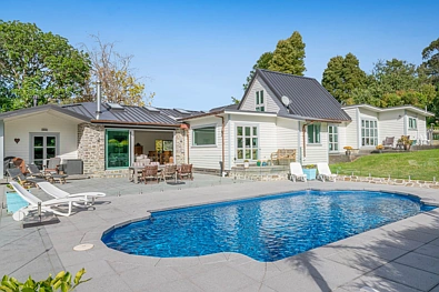 Secluded Matakatia Estate