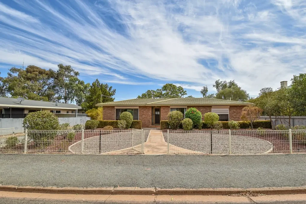 32 Clifton Rd, Jamestown, SA 5491