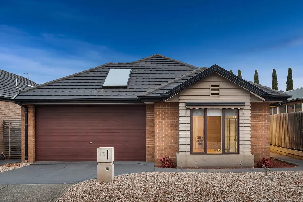13 Howards Way, Point Cook, VIC 3030