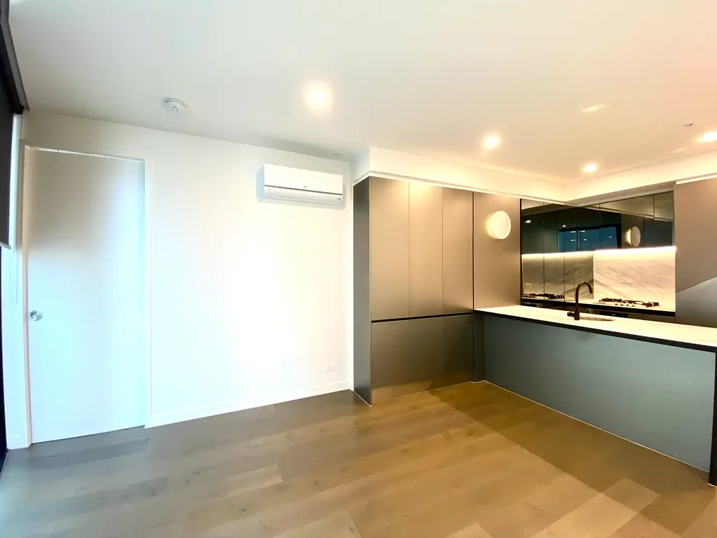 Two Bedroom Apartment in the Heart of Melbourne (3D Tour available)