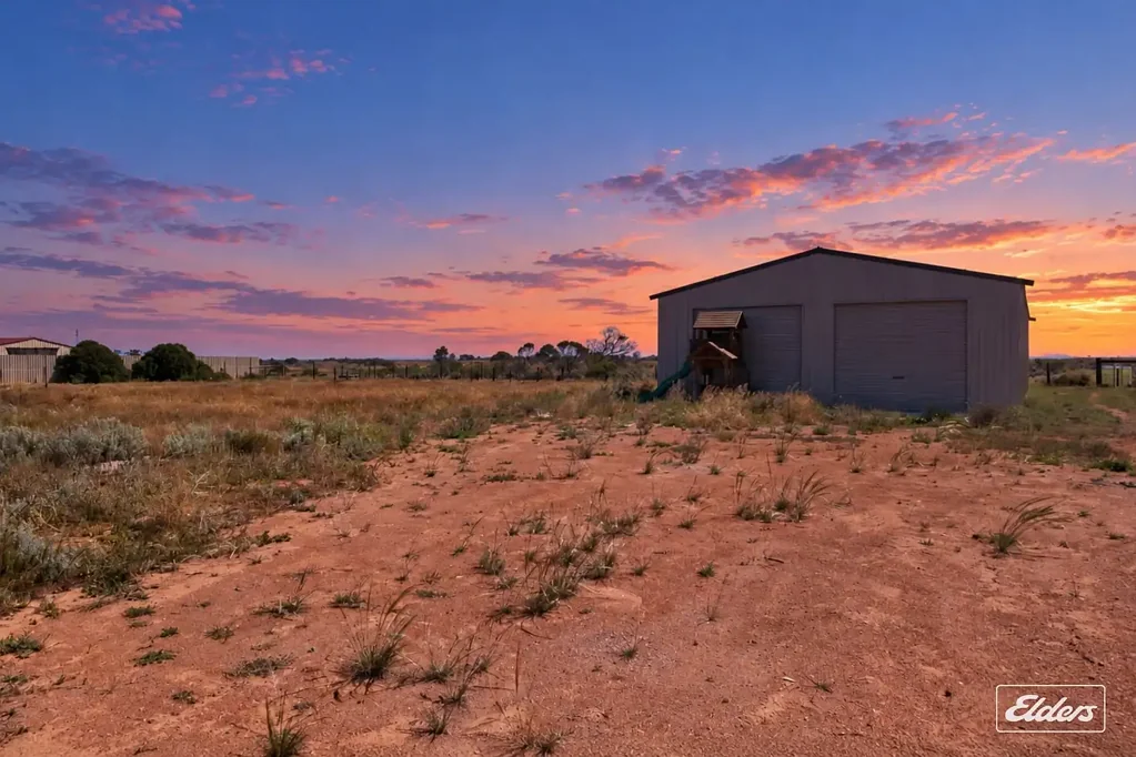 Whyalla Jenkins GRAND LIVING IN AN EXECUTIVE ESTATE
