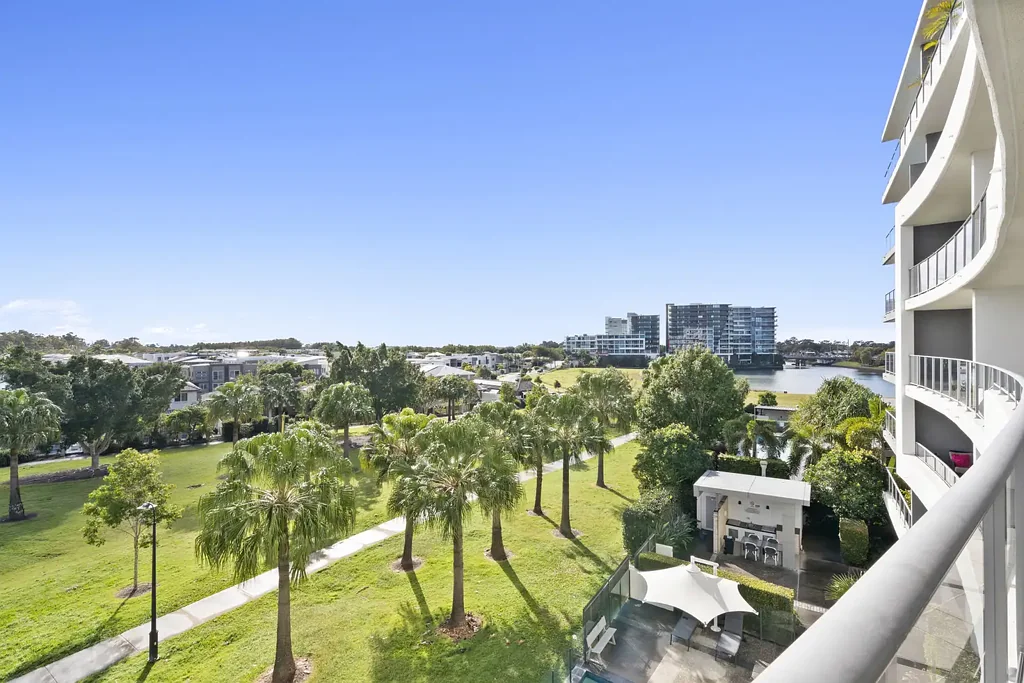 Biggera Waters 2 Slaapkamer Luxury Apartment Living with Resort-Style Amenities in a Prime Gold Coast Location