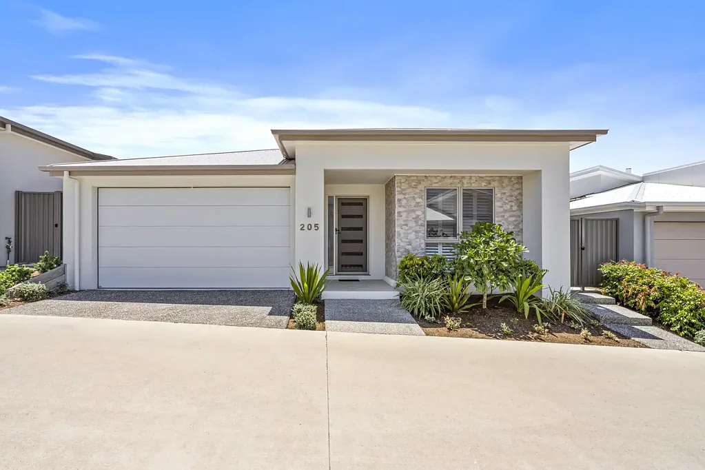 205/3 Gemstone Drive, Pimpama, QLD 4209