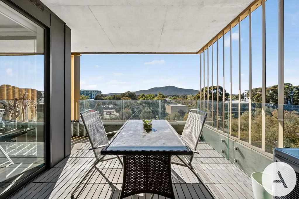 Turner 1chambre Modern Urban Living with Elevated view