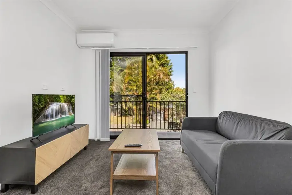 MODERN STUDIO UNITS