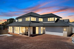 214 Whitford Road, Shamrock Park