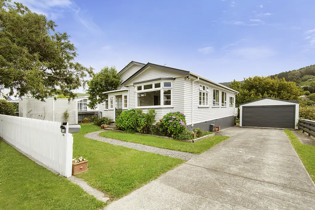 22 Ngatitoa Street, Tawa, Wellington